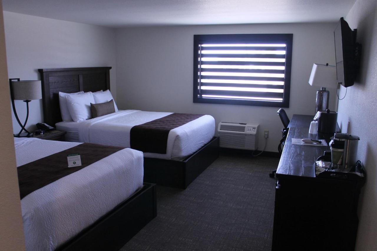 Boarders & By Cobblestone - Motel 2*
