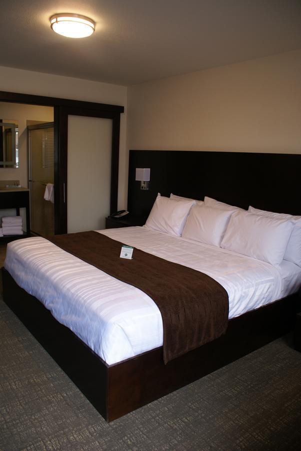 Motel Boarders & By Cobblestone - Syracuse