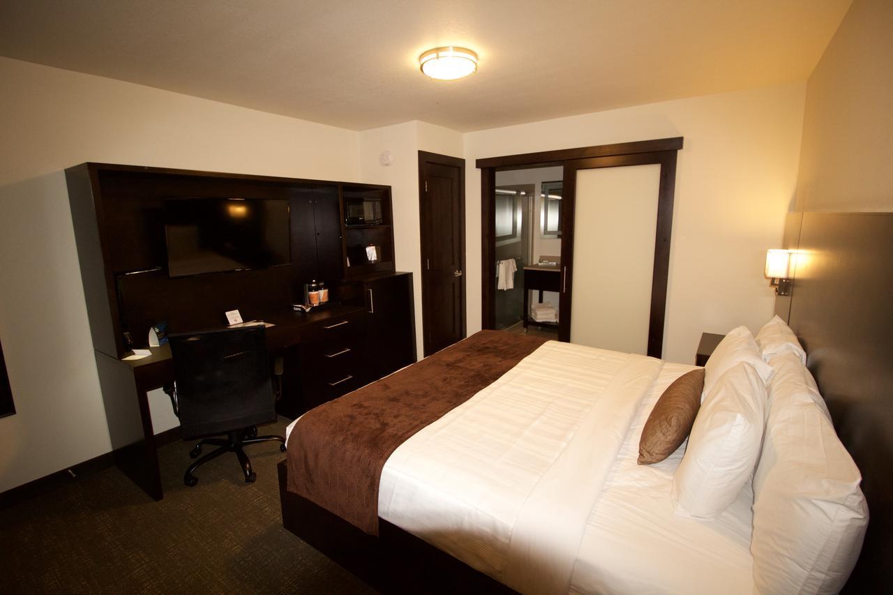 Motel Boarders & By Cobblestone - Syracuse